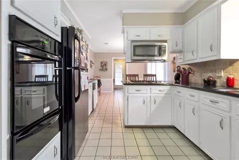 2603 Arbor Dr, Bryan, TX 77802 photo 12