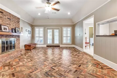 2603 Arbor Dr, Bryan, TX 77802 photo 5