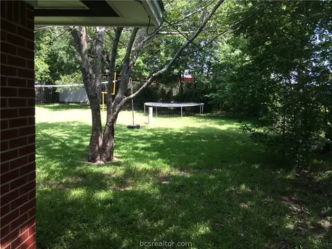 205 Helena St, Bryan, TX 77801 photo 18