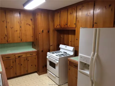 205 Helena St, Bryan, TX 77801 photo 6