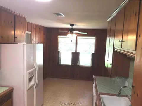 205 Helena St, Bryan, TX 77801 photo 7