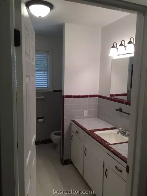 205 Helena St, Bryan, TX 77801 photo 13