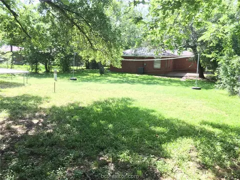 205 Helena St, Bryan, TX 77801 photo 17