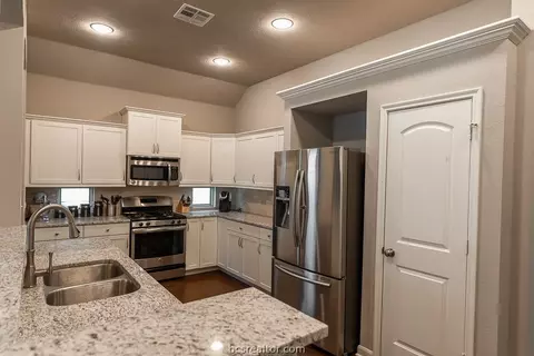 3022 Positano Loop, Bryan, TX 77808 photo 8