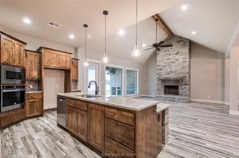 7396 Limestone Ct, Bryan, TX 77808 photo 28