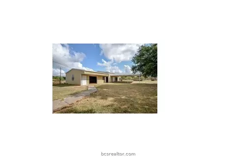1736 Beech St, Calvert, TX 77859 photo 4
