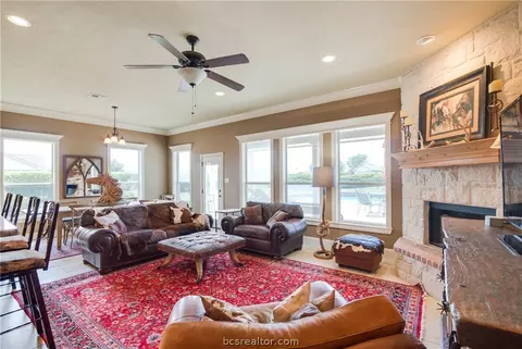 7201 Gemstone Dr, Bryan, TX 77808 photo 13