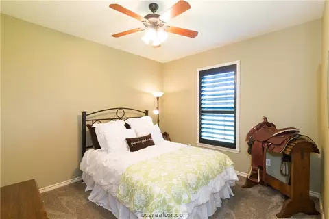 7201 Gemstone Dr, Bryan, TX 77808 photo 22