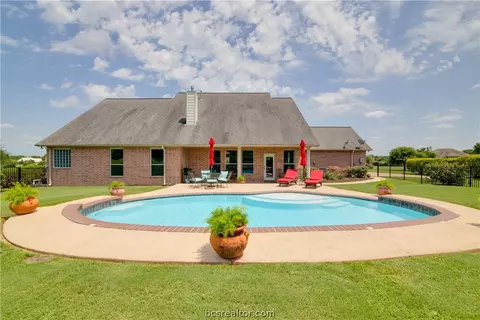 7201 Gemstone Dr, Bryan, TX 77808 photo 27