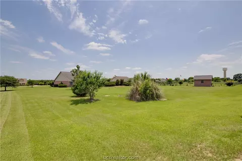 7201 Gemstone Dr, Bryan, TX 77808 photo 28