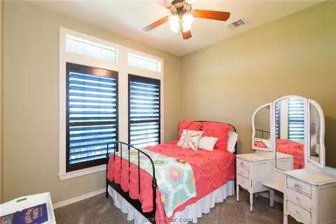 7201 Gemstone Dr, Bryan, TX 77808 photo 23
