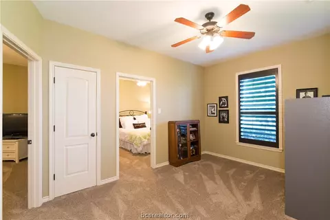 7201 Gemstone Dr, Bryan, TX 77808 photo 18