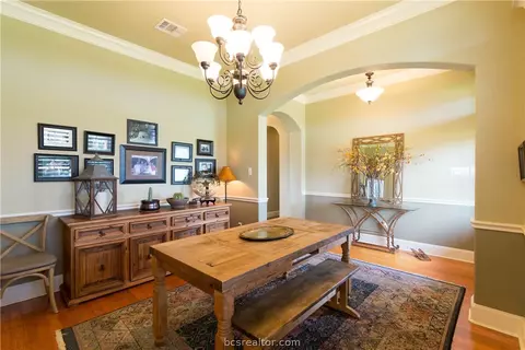 7201 Gemstone Dr, Bryan, TX 77808 photo 6