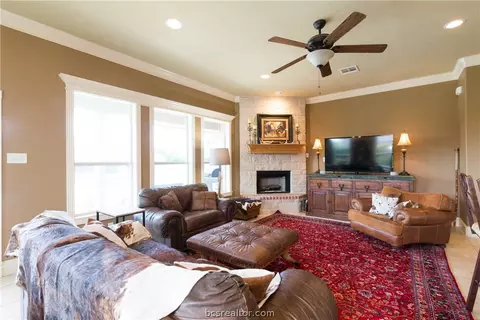 7201 Gemstone Dr, Bryan, TX 77808 photo 14