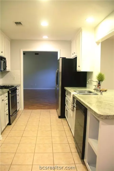 2804 Hillside Dr, Bryan, TX 77802 photo 21