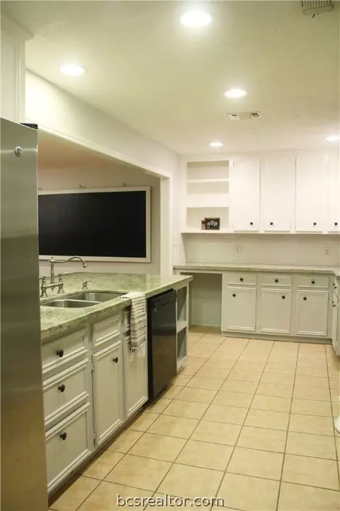 2804 Hillside Dr, Bryan, TX 77802 photo 22