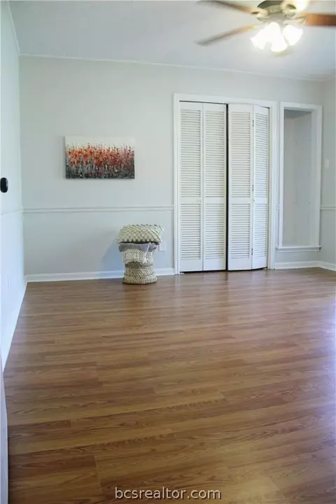 2804 Hillside Dr, Bryan, TX 77802 photo 5