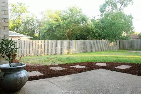 2804 Hillside Dr, Bryan, TX 77802 photo 15