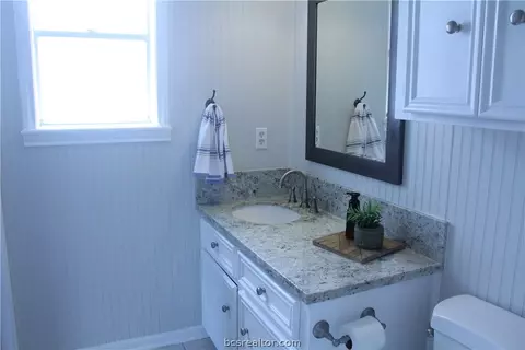 2804 Hillside Dr, Bryan, TX 77802 photo 27