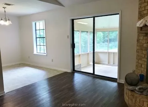 2109 Pantera Dr, Bryan, TX 77807 photo 9