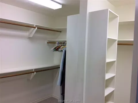 4907 Park Hampton Dr, Bryan, TX 77802 photo 9