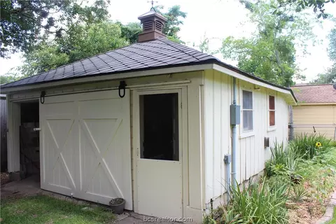 713 E 31st St, Bryan, TX 77803 photo 14