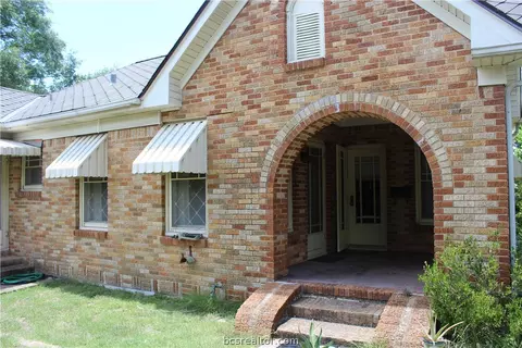 713 E 31st St, Bryan, TX 77803 photo 3