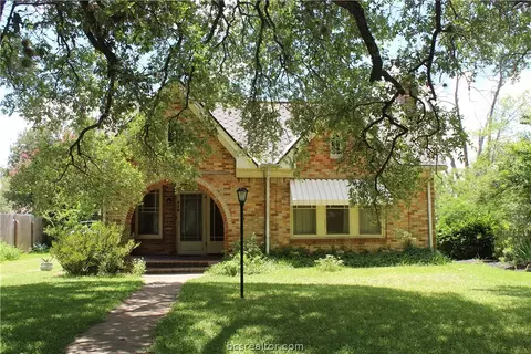 713 E 31st St, Bryan, TX 77803 photo 2