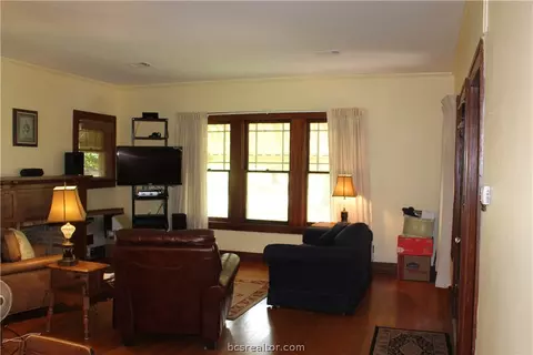713 E 31st St, Bryan, TX 77803 photo 7