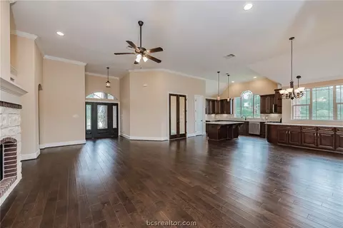 2101 Cids Ln, Bryan, TX 77807 photo 6