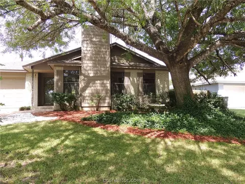 4717 Brompton Ln, Bryan, TX 77802 photo 4