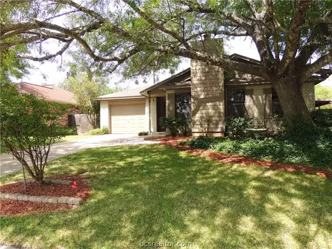4717 Brompton Ln, Bryan, TX 77802 photo 2