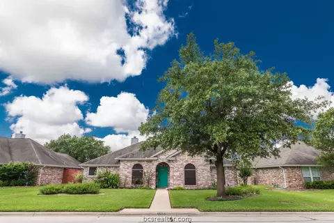 4604 Kensington Rd, Bryan, TX 77802 photo 1