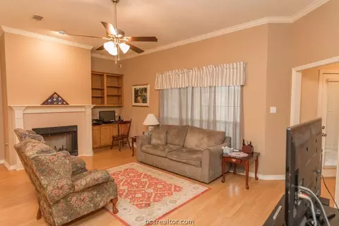 4604 Kensington Rd, Bryan, TX 77802 photo 6