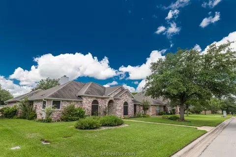 4604 Kensington Rd, Bryan, TX 77802 photo 2