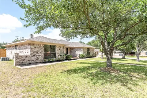 4300 Apache Ct, Bryan, TX 77802 photo 32