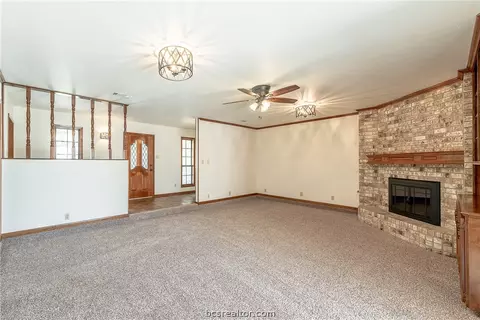 4300 Apache Ct, Bryan, TX 77802 photo 10