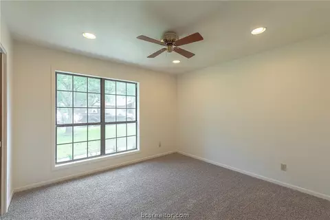 4300 Apache Ct, Bryan, TX 77802 photo 24