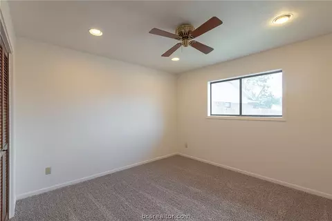 4300 Apache Ct, Bryan, TX 77802 photo 23