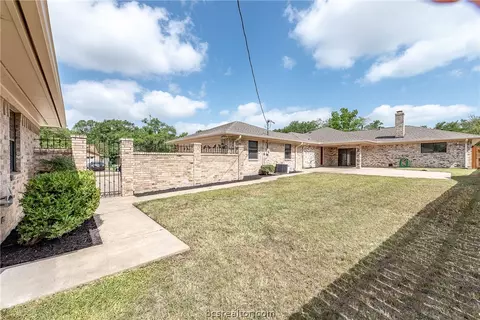 4300 Apache Ct, Bryan, TX 77802 photo 29