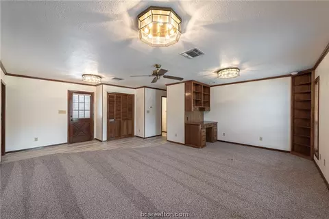 4300 Apache Ct, Bryan, TX 77802 photo 19