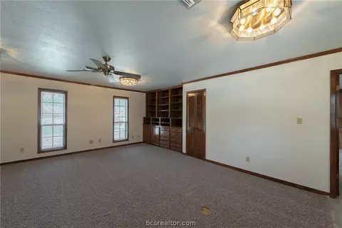 4300 Apache Ct, Bryan, TX 77802 photo 16