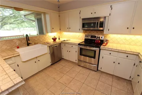 2701 Arbor Dr, Bryan, TX 77802 photo 12