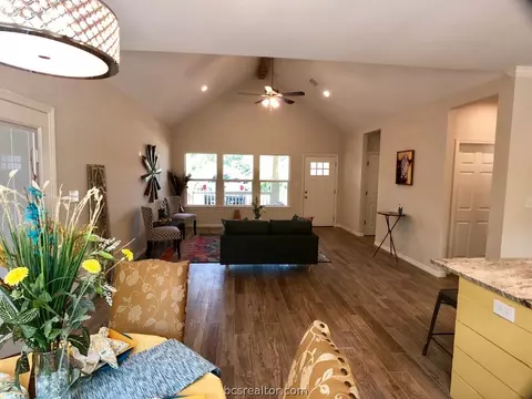 1211 Park St, Bryan, TX 77803 photo 10