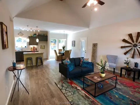 1211 Park St, Bryan, TX 77803 photo 1
