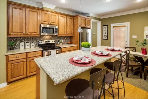 2916 Braeburn St, Bryan, TX 77802 photo 7