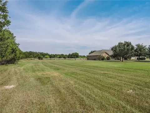 4551 Andert Rd, Bryan, TX 77808 photo 2