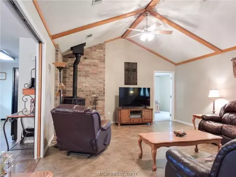 4551 Andert Rd, Bryan, TX 77808 photo 9