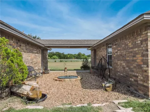 4551 Andert Rd, Bryan, TX 77808 photo 5