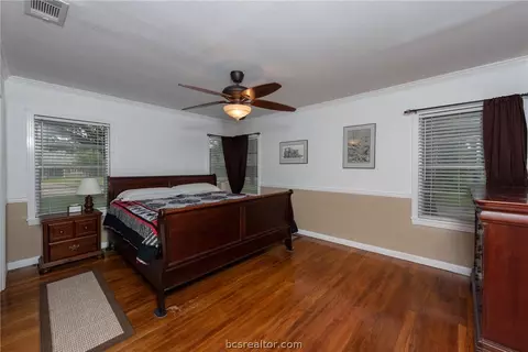 1628 Oakview St, Bryan, TX 77802 photo 12